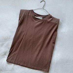 💸SOLD Zara padded shoulder top